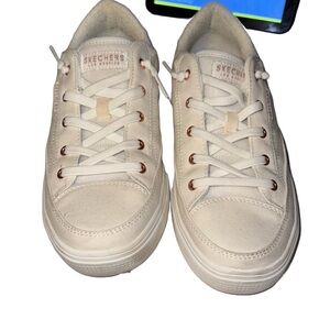 Skechers Off-White Casual Sneakers